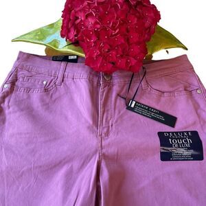 𝅺bandolino Selene Capris NWT